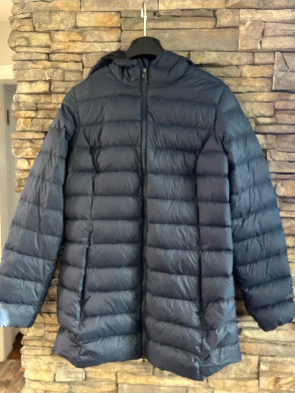 Eddie Bauer 650 Packable Women's Hooded Puffer Coat in Navy Size Small Down